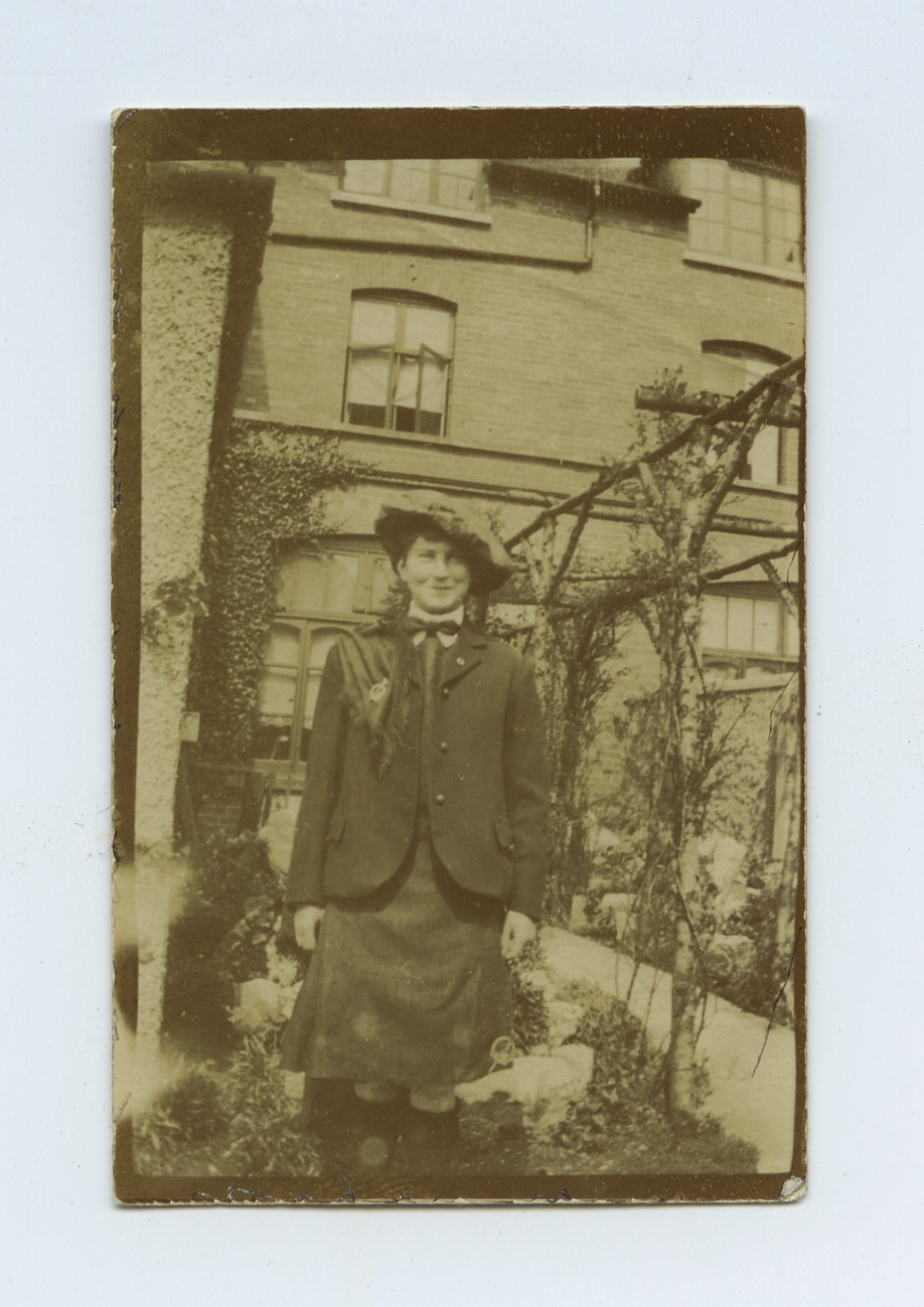 Sighle Humphreys in uniform, the garden of 14 Herbert Park, c. 1915. UCDA p106/1022.