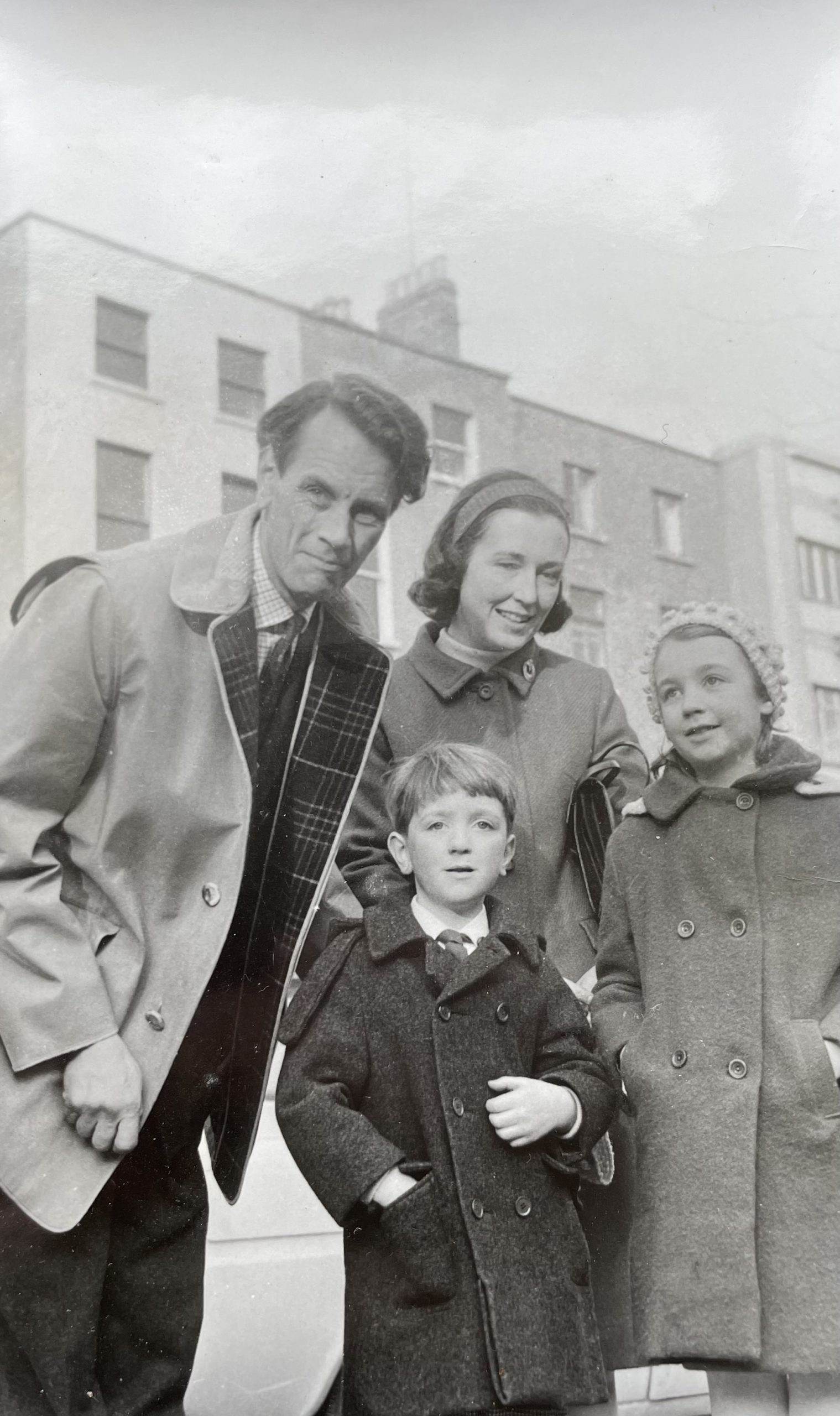 Left to right James E. R. Emmet, Clemency Emmet, Amanda Emmet and Philip Emmet outside the Emmet House on St Stephen’s Green, 1966. Courtesy of the Emmet Family.