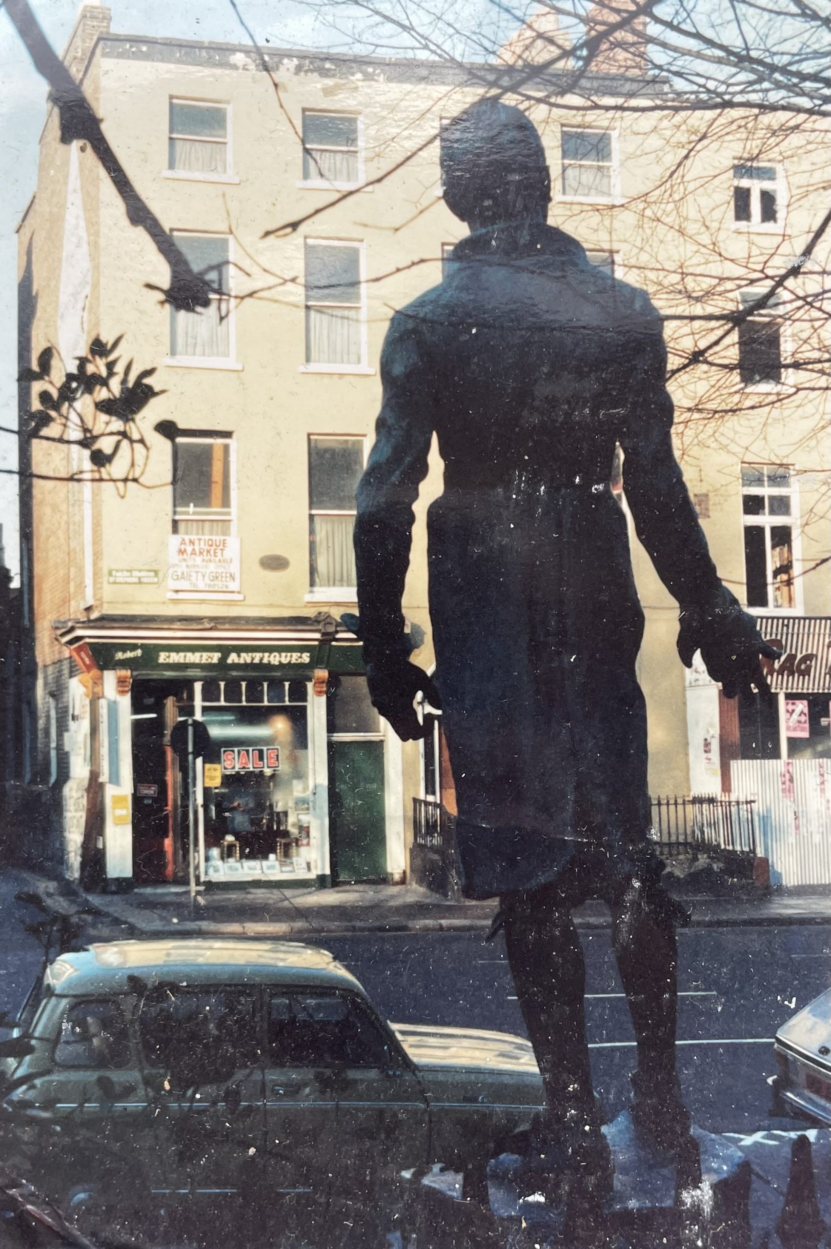 Emmet Antiques shop with Emmet statue in the foreground, 1980. Courtesy of the Emmet family.